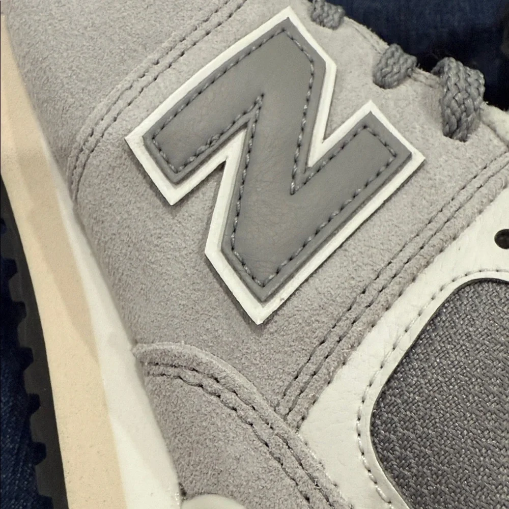 New Balance Gray and Burgundy Sneakers - Picture 6 of 7